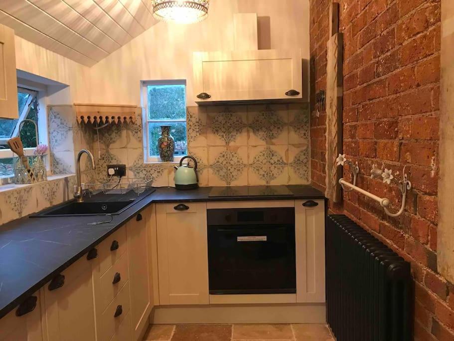 Long Bennington Priory Meadow Cottage מראה חיצוני תמונה